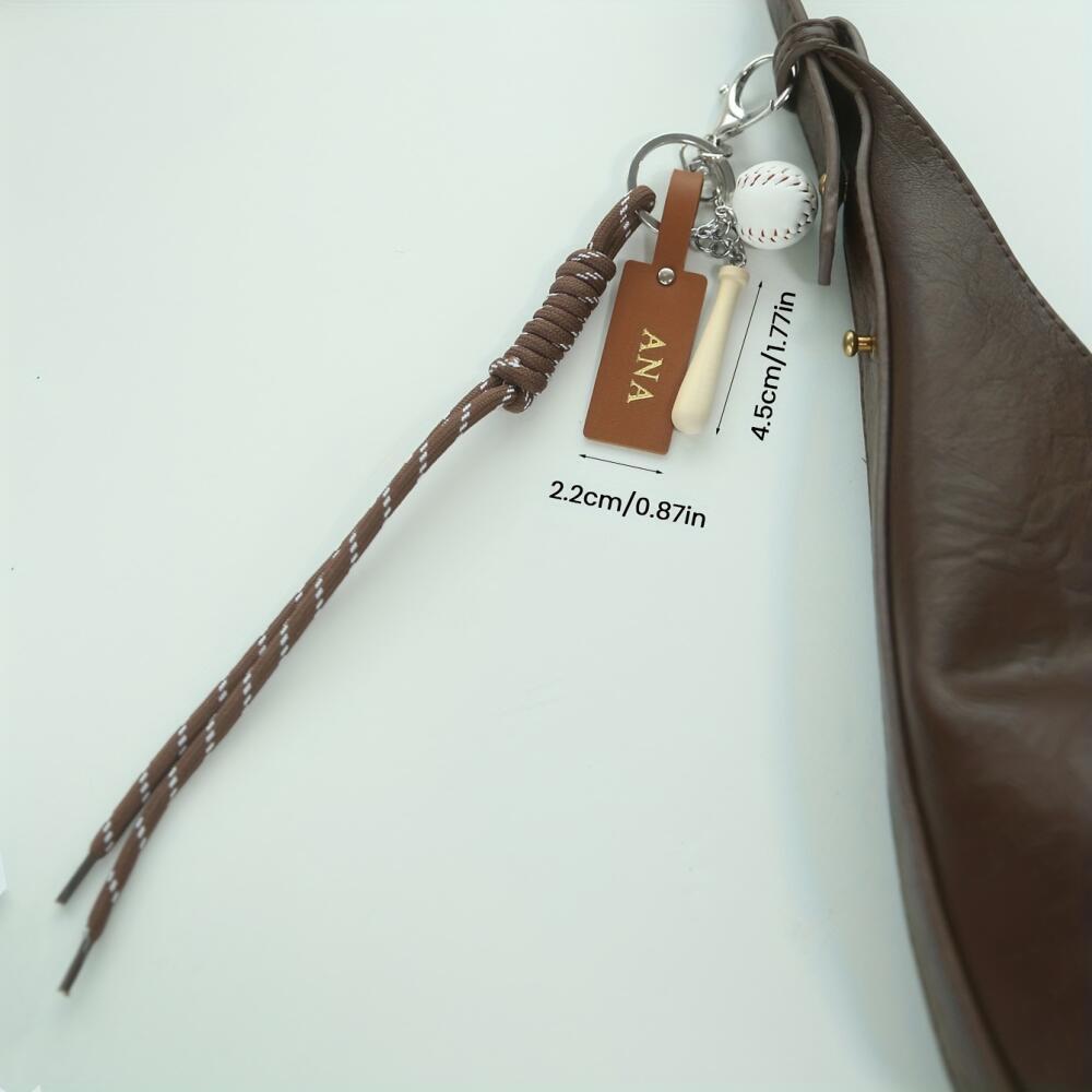 맞춤형 이름 스포츠 테마 키체인, 화려한 공과 라켓이  - Monogram Keychain Leather 리뷰 및 가격